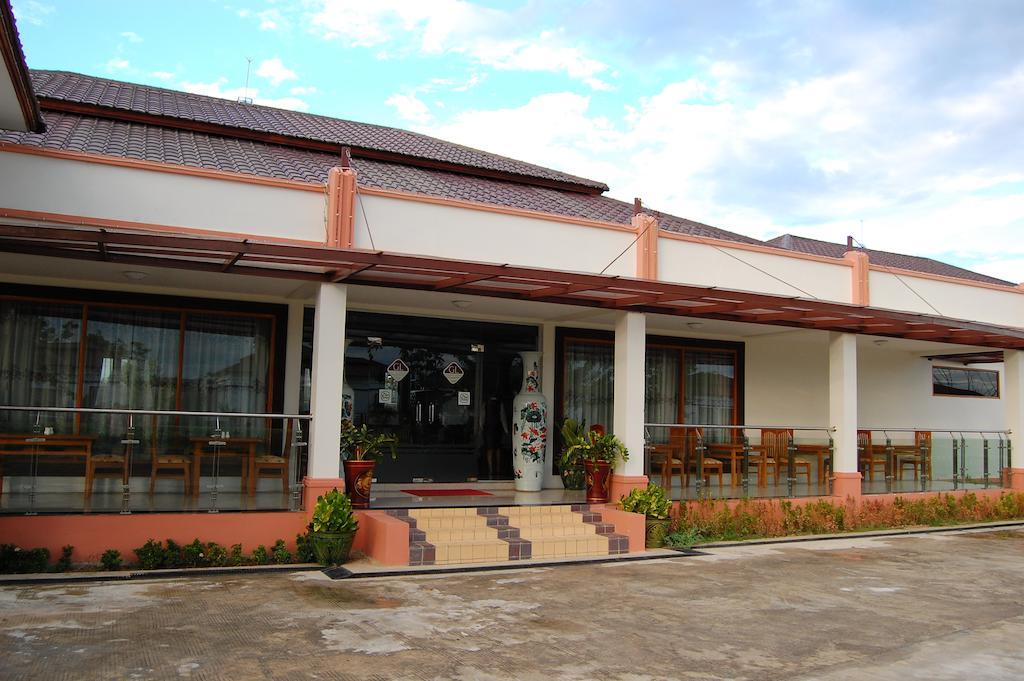 The Golden Lake Hotel Naypyidaw Luaran gambar