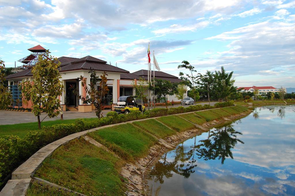 The Golden Lake Hotel Naypyidaw Luaran gambar