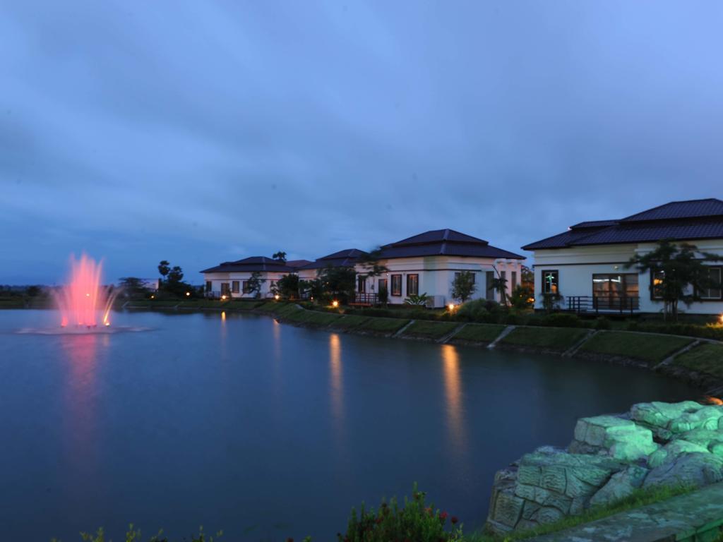 The Golden Lake Hotel Naypyidaw Luaran gambar