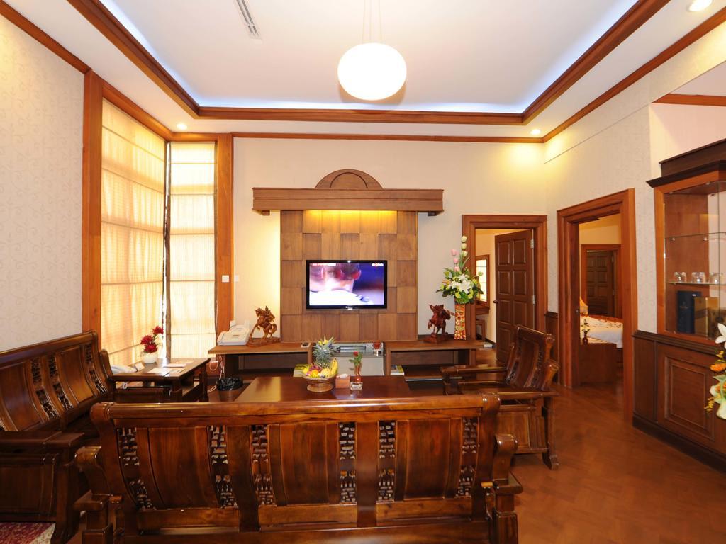 The Golden Lake Hotel Naypyidaw Luaran gambar