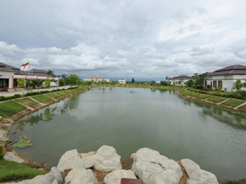 The Golden Lake Hotel Naypyidaw Luaran gambar