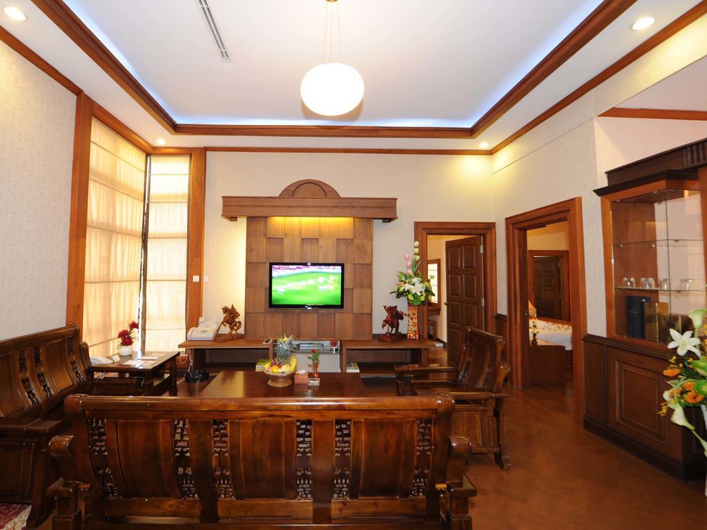 The Golden Lake Hotel Naypyidaw Luaran gambar